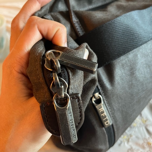 Briggs & Riley Kinzie Street Horizontal Tote Travel Bag - Picture 4 of 16